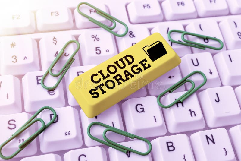 εγγραφή εμφάνισης χώρου αποθήκευσης στο cloud κειμένου. έννοια υπολογιστικών συσκευών σύνδεσης με δεδομένα νέφους στην απομακρυσμέ απεικόνιση αποθεμάτων