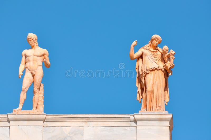 Εθνικό αρχαιολογικό μουσείο στην Αθήνα, Ελλάδα. Γλυπτά ο στοκ φωτογραφία με δικαίωμα ελεύθερης χρήσης Εθνικό αρχαιολογικό μουσείο στην Αθήνα, Ελλάδα. Γλυπτά ο στοκ φωτογραφία με δικαίωμα ελεύθερης χρήσης