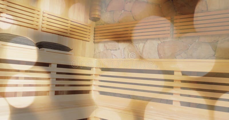 Ελαφρά κινούμενα σχέδια πάνω σε άδειο εσωτερικό από ξύλινη σάουνα με πέτρινο τοίχο απόθεμα βίντεο