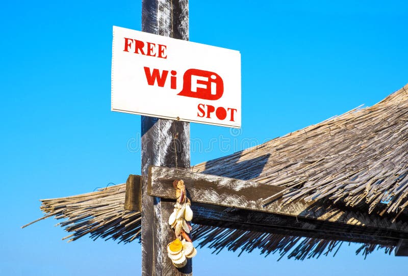 Ελεύθερο σημάδι σημείων WiFi στοκ εικόνα Ελεύθερο σημάδι σημείων WiFi στοκ εικόνα