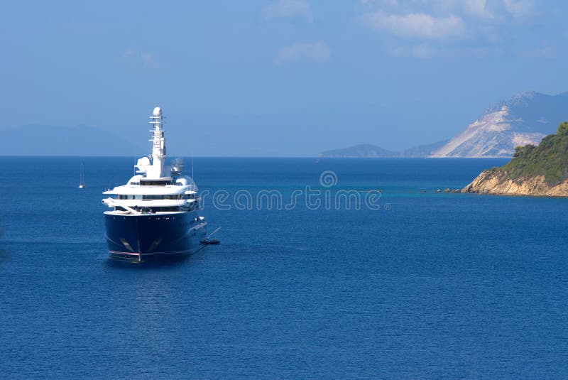 9132020 ελλάδα σκιάθος νήσος φημισμένος παραλίας κουκούλης σύντομη τουριστική περίοδος λόγω του covid19 στοκ φωτογραφίες