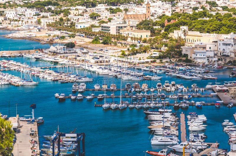 Ελλιμενισμένη μαρίνα περιοχή Lecce Ιταλία της Σάντα Μαρία Leuca Apulia Salento βαρκών στοκ φωτογραφίες με δικαίωμα ελεύθερης χρήσης Ελλιμενισμένη μαρίνα περιοχή Lecce Ιταλία της Σάντα Μαρία Leuca Apulia Salento βαρκών στοκ φωτογραφίες με δικαίωμα ελεύθερης χρήσης