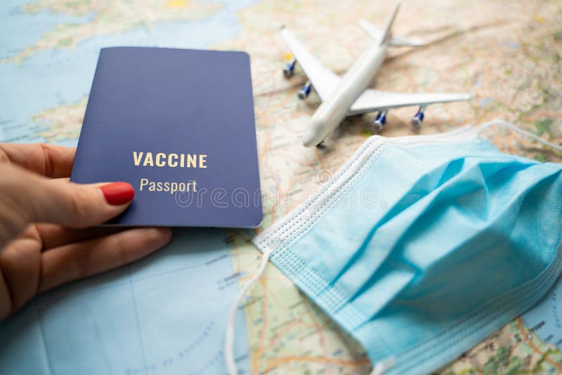 εμβόλιο καλυπτόμενο θέμα ταξιδιού ανοσοποιητικού διαβατηρίου. στοκ φωτογραφία με δικαίωμα ελεύθερης χρήσης