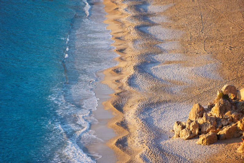 Εναέρια άποψη της κενής παραλίας Oludeniz στοκ φωτογραφίες με δικαίωμα ελεύθερης χρήσης Εναέρια άποψη της κενής παραλίας Oludeniz στοκ φωτογραφίες με δικαίωμα ελεύθερης χρήσης