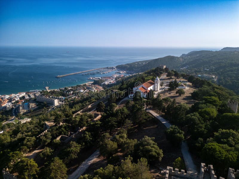 Εναέρια άποψη της Σεσίμπρα με φόντο τον ωκεανό στοκ εικόνες με δικαίωμα ελεύθερης χρήσης