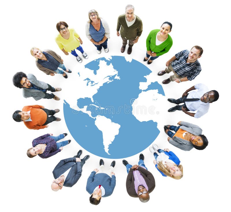 Εναέρια άποψη των ανθρώπων Multiethnic που διαμορφώνει τον κύκλο και τη σφαίρα απεικόνιση αποθεμάτων