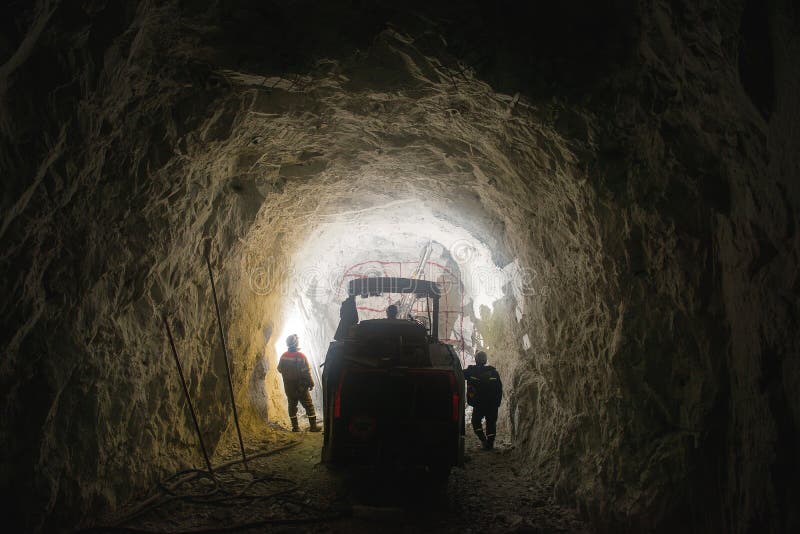 Εξόρυξη χρυσού υπόγεια στοκ εικόνα με δικαίωμα ελεύθερης χρήσης Εξόρυξη χρυσού υπόγεια στοκ εικόνα με δικαίωμα ελεύθερης χρήσης