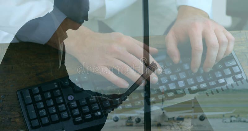 Επαγγελματική πληκτρολόγηση στο πληκτρολόγιο και χρήση φορητού υπολογιστή σε σύγχρονο γραφείο διανυσματική απεικόνιση