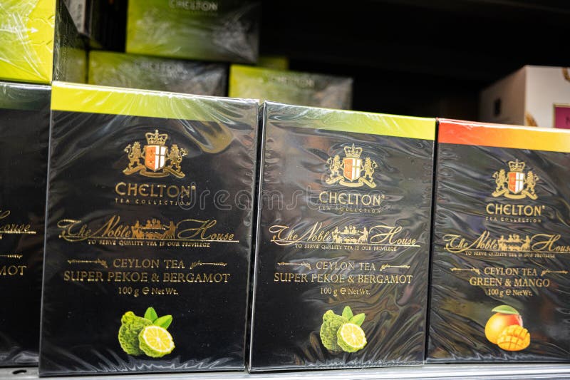 Επιλογή τσαγιού Chelton Ceylon με γεύση περγαμόντου και μάνγκο σε κομψή συσκευασία στοκ εικόνες με δικαίωμα ελεύθερης χρήσης