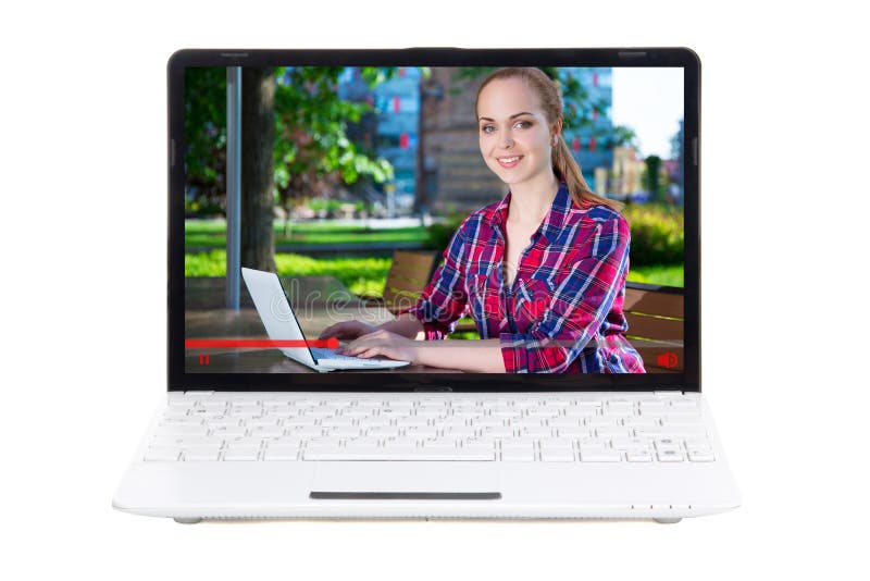 Επιχείρηση και τηλεοπτική έννοια blog - lap-top με τη γυναίκα blogger στο s στοκ εικόνα Επιχείρηση και τηλεοπτική έννοια blog - lap-top με τη γυναίκα blogger στο s στοκ εικόνα