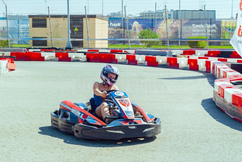 Ερασιτέχνης kart που συναγωνίζεται στοκ εικόνες Ερασιτέχνης kart που συναγωνίζεται στοκ εικόνες