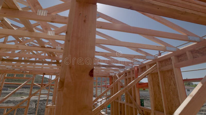 Εσωτερική προοπτική αργή κίνηση του νέου εργοταξίου σκελετών οικιακού ξύλου φιλμ μικρού μήκους