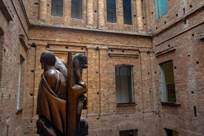 Εσωτερικό Pinacoteca του κράτους του Σάο Πάολο - του Σάο Πάολο, Βραζιλία στοκ φωτογραφίες με δικαίωμα ελεύθερης χρήσης Εσωτερικό Pinacoteca του κράτους του Σάο Πάολο - του Σάο Πάολο, Βραζιλία στοκ φωτογραφίες με δικαίωμα ελεύθερης χρήσης