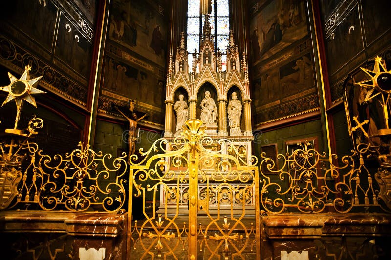 Εσωτερικό του καθεδρικού ναού του ST Vitus στην Πράγα στοκ εικόνα Εσωτερικό του καθεδρικού ναού του ST Vitus στην Πράγα στοκ εικόνα