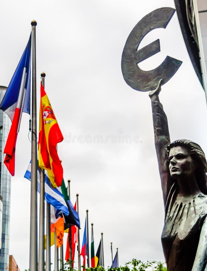 Ευρο- γλυπτό στις Βρυξέλλες - το Βέλγιο στοκ εικόνα