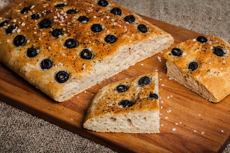 Εύγευστο σπιτικό Focaccia στοκ εικόνες με δικαίωμα ελεύθερης χρήσης