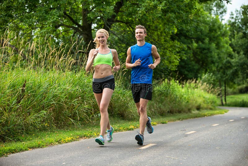 Ζεύγος Jogging στοκ εικόνες Ζεύγος Jogging στοκ εικόνες
