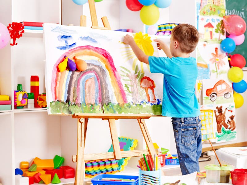 Ζωγραφική παιδιών easel. στοκ φωτογραφίες