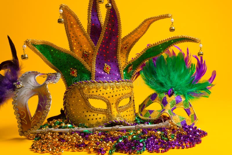 Ζωηρόχρωμη ομάδα Mardi Gras ή ενετικών μασκών στοκ εικόνα με δικαίωμα ελεύθερης χρήσης Ζωηρόχρωμη ομάδα Mardi Gras ή ενετικών μασκών στοκ εικόνα με δικαίωμα ελεύθερης χρήσης
