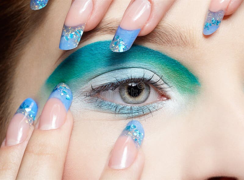 ζώνη κοριτσιών makeup s ματιών στοκ φωτογραφίες με δικαίωμα ελεύθερης χρήσης