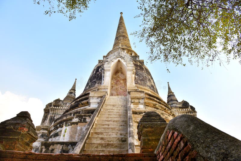 Η άποψη Wat Phra Sri Sanphet βρίσκεται στο ιστορικό πάρκο Ayutthaya στην Ταϊλάνδη στοκ εικόνες Η άποψη Wat Phra Sri Sanphet βρίσκεται στο ιστορικό πάρκο Ayutthaya στην Ταϊλάνδη στοκ εικόνες