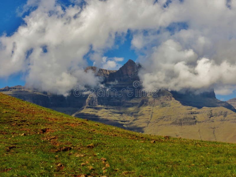 Η αγριότητα Drakensberg στοκ φωτογραφίες με δικαίωμα ελεύθερης χρήσης Η αγριότητα Drakensberg στοκ φωτογραφίες με δικαίωμα ελεύθερης χρήσης