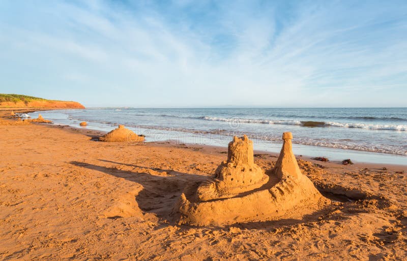 η γίνοντη κάστρο άμμος παραλιών σμιλεύει τη μορφή