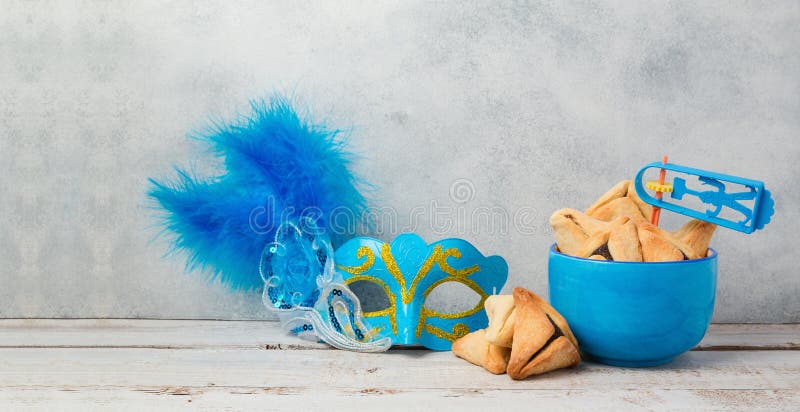 Η εβραϊκή έννοια εορτασμού καρναβαλιού Purim με τα μπισκότα και η μάσκα στοκ φωτογραφία με δικαίωμα ελεύθερης χρήσης