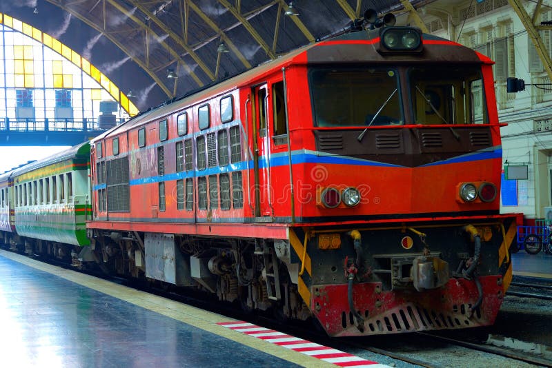 Οι ηλεκτρικές ατμομηχανές diesel της Ταϊλάνδης στοκ φωτογραφία με δικαίωμα ελεύθερης χρήσης