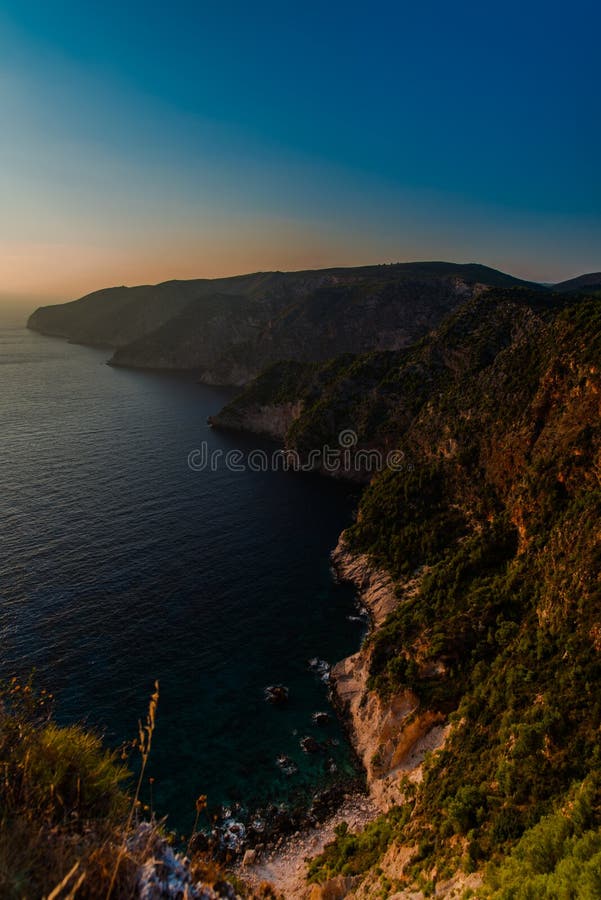 Ηλιοβασίλεμα στη mediteranean θάλασσα στοκ εικόνα με δικαίωμα ελεύθερης χρήσης Ηλιοβασίλεμα στη mediteranean θάλασσα στοκ εικόνα με δικαίωμα ελεύθερης χρήσης