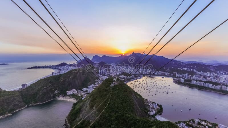 Ηλιοβασίλεμα χρονικού σφάλματος εικονικής παράστασης πόλης του Ρίο