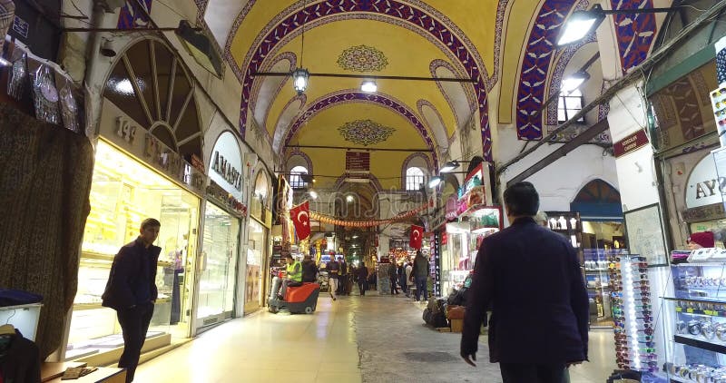 Η κεντρική και μεγαλύτερη πόλη στο μεγάλο Bazaar, με πολλά καταστήματα και εργαστήρια