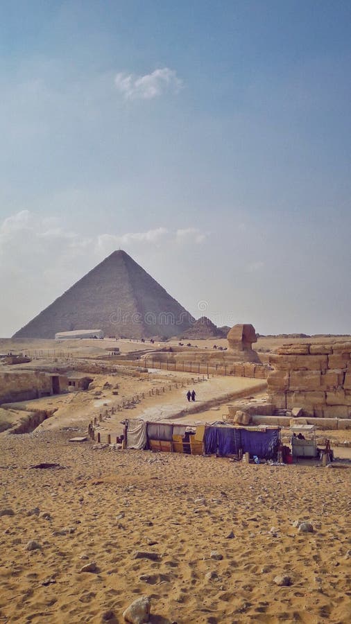 Η μεγάλη πυραμίδα Giza στοκ εικόνες Η μεγάλη πυραμίδα Giza στοκ εικόνες