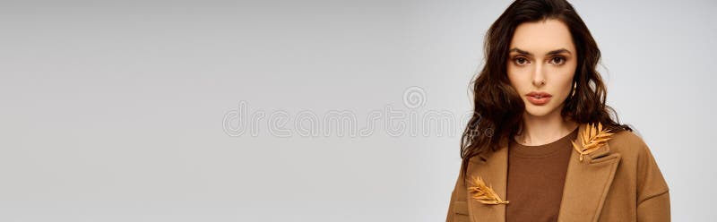 Η ομορφιά της άνοιξης ανάμεσα στα ανθισμένα λουλούδια που αιχμαλωτίζονται στοκ εικόνα με δικαίωμα ελεύθερης χρήσης