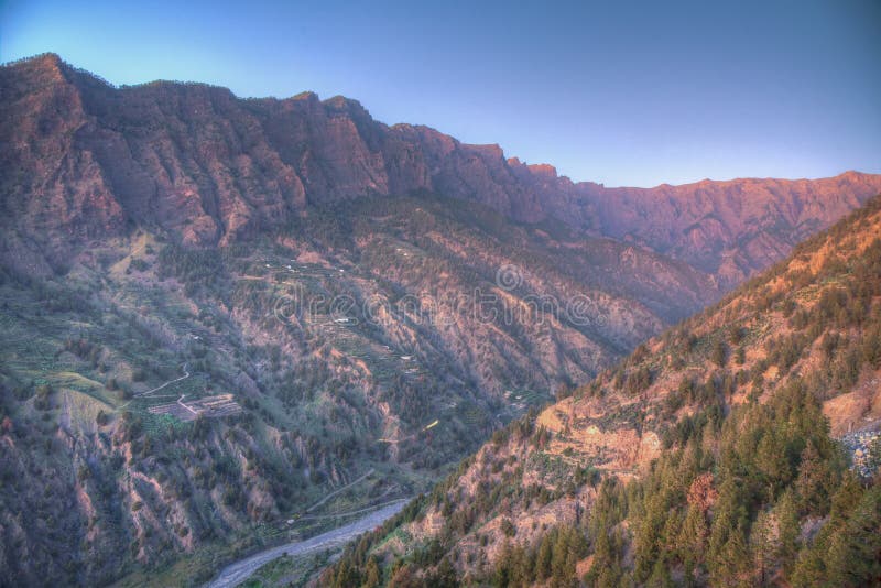 ηλιακή άποψη barranco de las angustias στην caldera de taburiente στις καναρίους νήσους la palma ισπανία στοκ φωτογραφίες