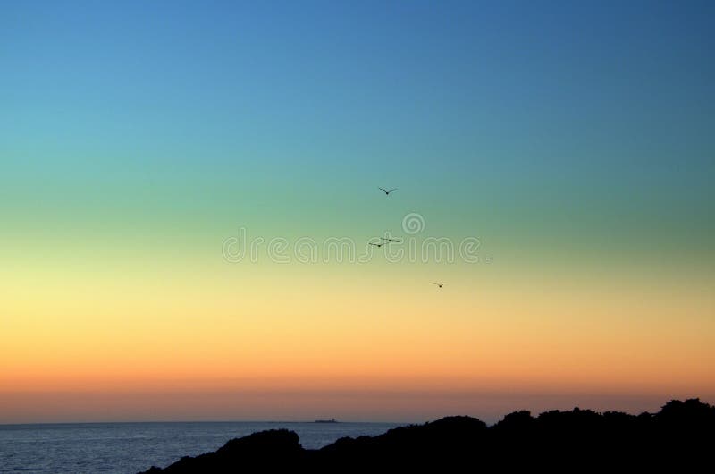 ηλιοβασίλεμα cala de roche conil de la frontera cadiz στοκ εικόνα
