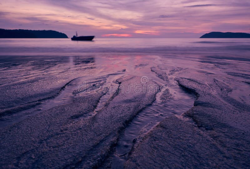 ηλιοβασίλεμα πάνω από την παραλία pantai cenang στοκ φωτογραφία με δικαίωμα ελεύθερης χρήσης