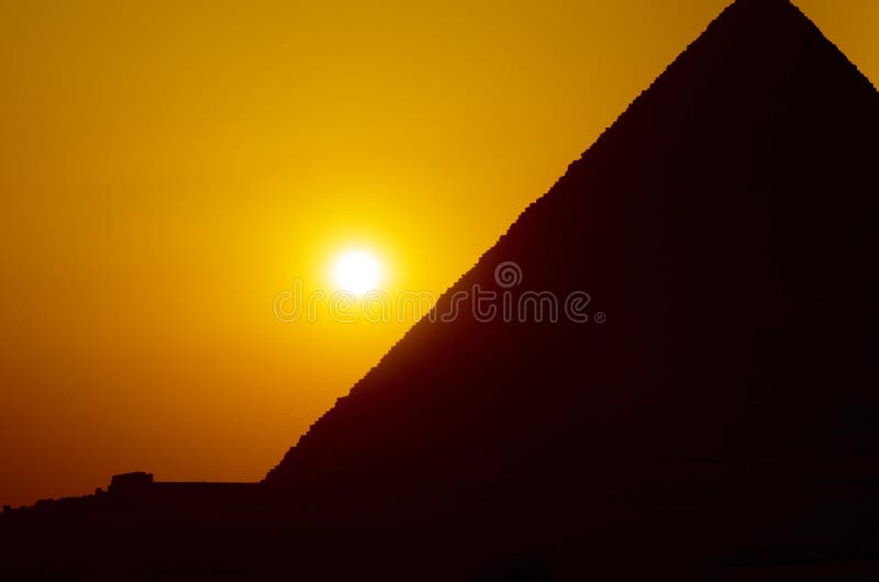 Ηλιοβασίλεμα σε Giza