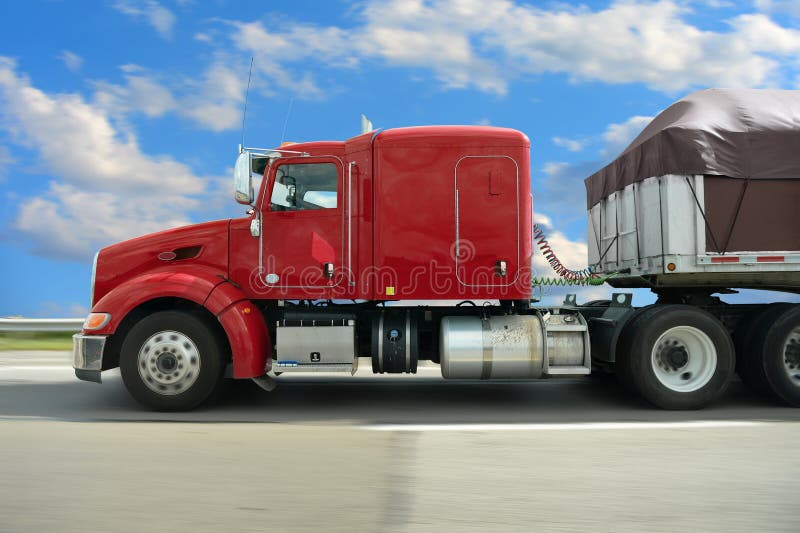 ημι truck εθνικών οδών στοκ φωτογραφίες με δικαίωμα ελεύθερης χρήσης ημι truck εθνικών οδών στοκ φωτογραφίες με δικαίωμα ελεύθερης χρήσης