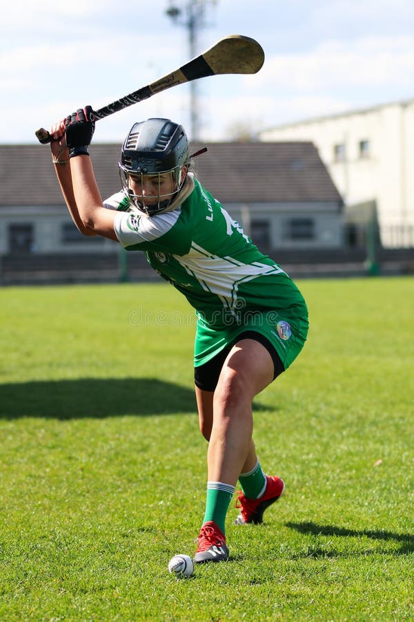 Ημι τελικό πρωταθλήματος Camogie κατώτερο - πεντάστιχο εναντίον του Κορκ στοκ εικόνα με δικαίωμα ελεύθερης χρήσης Ημι τελικό πρωταθλήματος Camogie κατώτερο - πεντάστιχο εναντίον του Κορκ στοκ εικόνα με δικαίωμα ελεύθερης χρήσης