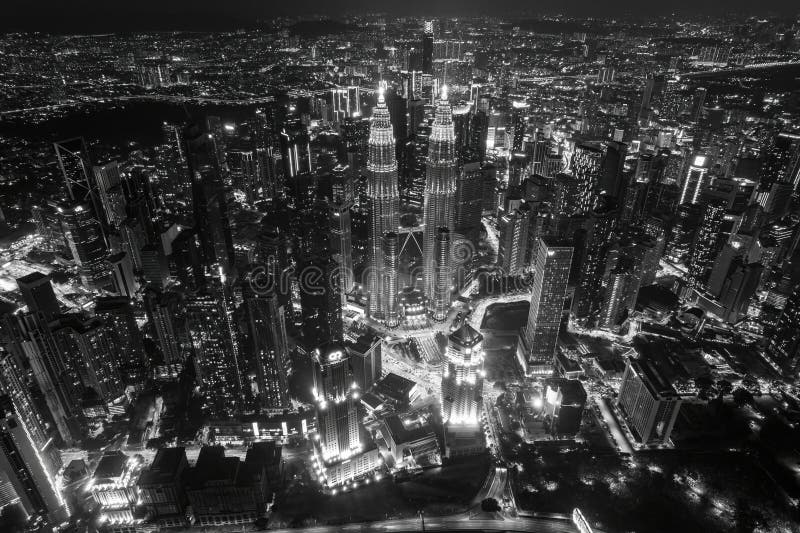 θέα μιας όμορφης πόλης kuala lumpur σε ασπρόμαυρο στοκ εικόνες