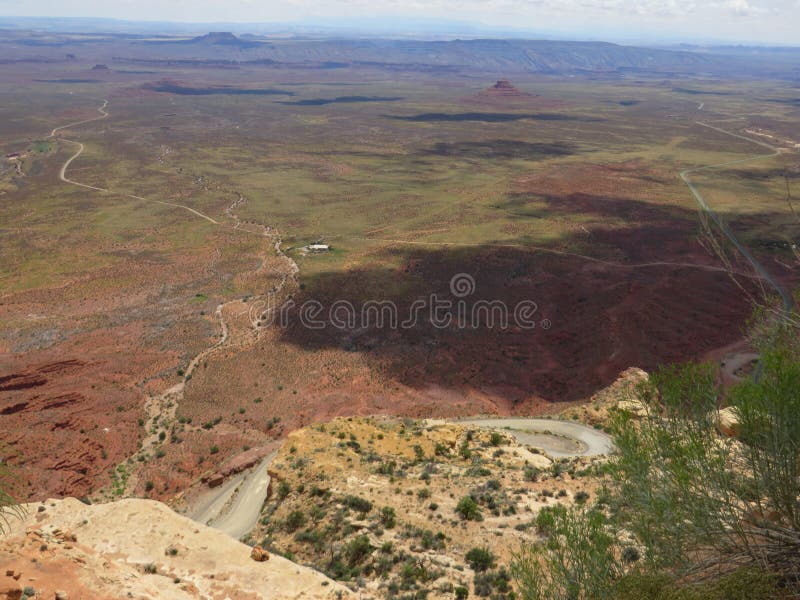 θέα στην έρημο τοπίο από την παράβλεψη moki dugway στον αυτοκινητόδρομο utah 261 στοκ φωτογραφία με δικαίωμα ελεύθερης χρήσης