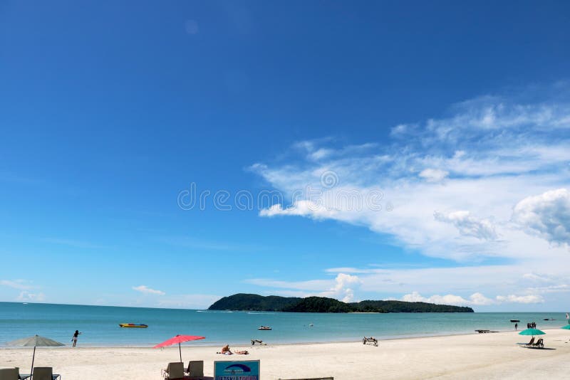 θέα τοπίου στην παραλία pantai cenang στο νησί langkawi στοκ φωτογραφίες