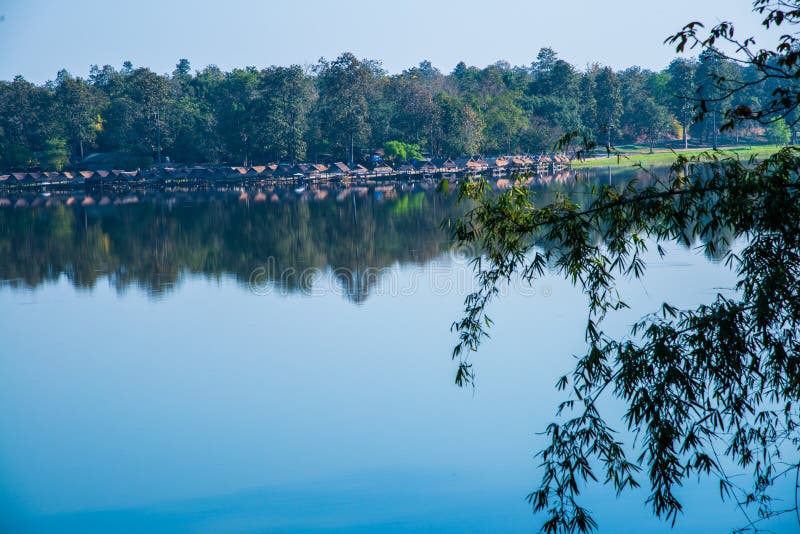 θέα του τοπίου της λίμνης huay tueng tao στην επαρχία chiangmai. θέα του τοπίου λίμνη huay tueng tao στην επαρχία chiangmai ταϊλάνδη