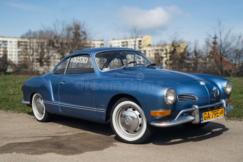 Κλασικό γερμανικό αυτοκίνητο Volkswagen Karmann Ghia στοκ φωτογραφίες