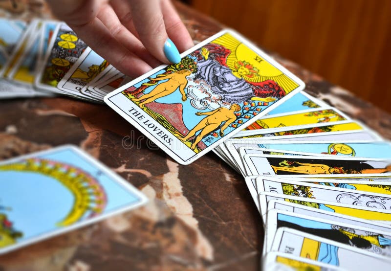 Κάρτες ανάγνωσης Tarot η κάρτα Tarot εραστών διανυσματική απεικόνιση Κάρτες ανάγνωσης Tarot η κάρτα Tarot εραστών διανυσματική απεικόνιση