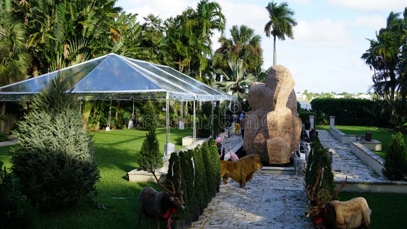 Κήποι γλυπτών της Ann Norton, δυτικό Palm Beach, Φλώριδα στοκ φωτογραφίες Κήποι γλυπτών της Ann Norton, δυτικό Palm Beach, Φλώριδα στοκ φωτογραφίες
