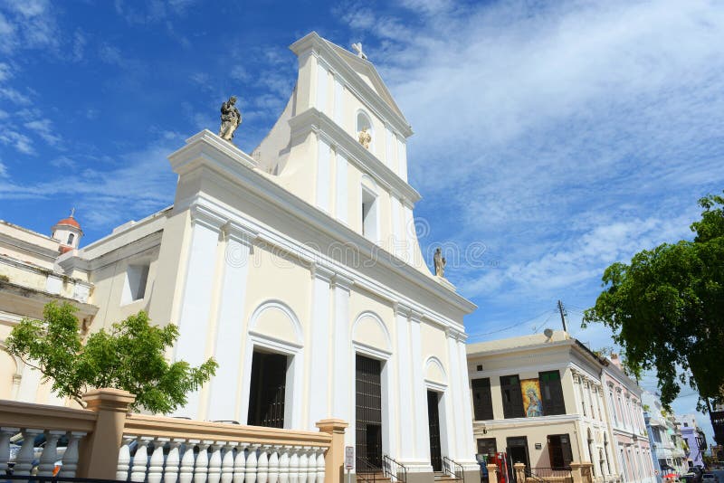 Καθεδρικός ναός του San Juan Bautista, San Juan, Πουέρτο Ρίκο στοκ φωτογραφία με δικαίωμα ελεύθερης χρήσης Καθεδρικός ναός του San Juan Bautista, San Juan, Πουέρτο Ρίκο στοκ φωτογραφία με δικαίωμα ελεύθερης χρήσης