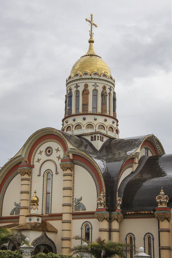 Καθεδρικός ναός του ST Βλαντιμίρ s στο Sochi, Ρωσία στοκ εικόνες Καθεδρικός ναός του ST Βλαντιμίρ s στο Sochi, Ρωσία στοκ εικόνες