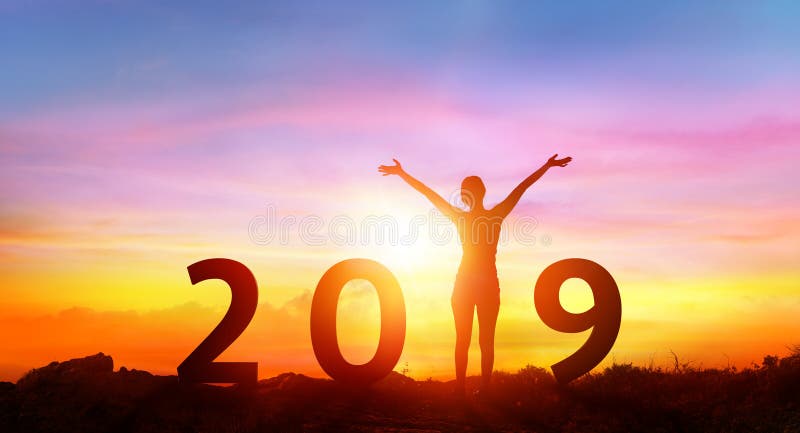 Καλή χρονιά 2019 - ευτυχές κορίτσι με τους αριθμούς στοκ φωτογραφία με δικαίωμα ελεύθερης χρήσης Καλή χρονιά 2019 - ευτυχές κορίτσι με τους αριθμούς στοκ φωτογραφία με δικαίωμα ελεύθερης χρήσης